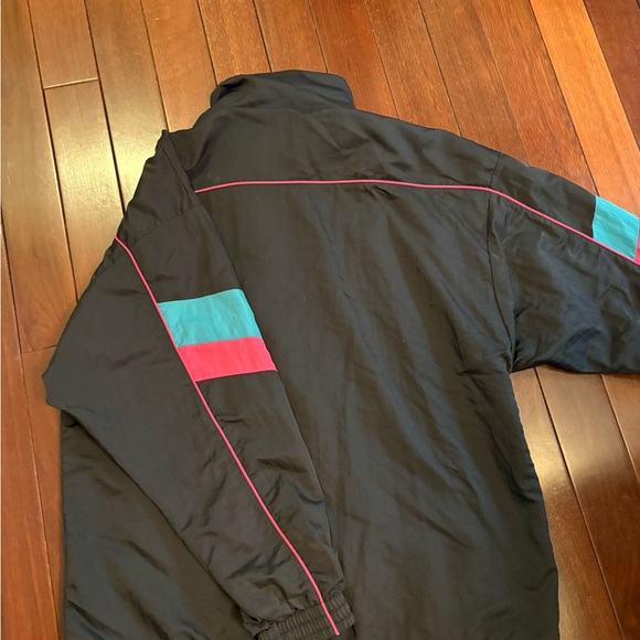 adidas Originals tech trefoil utility pant and jacket in black - Picture 4 of 9